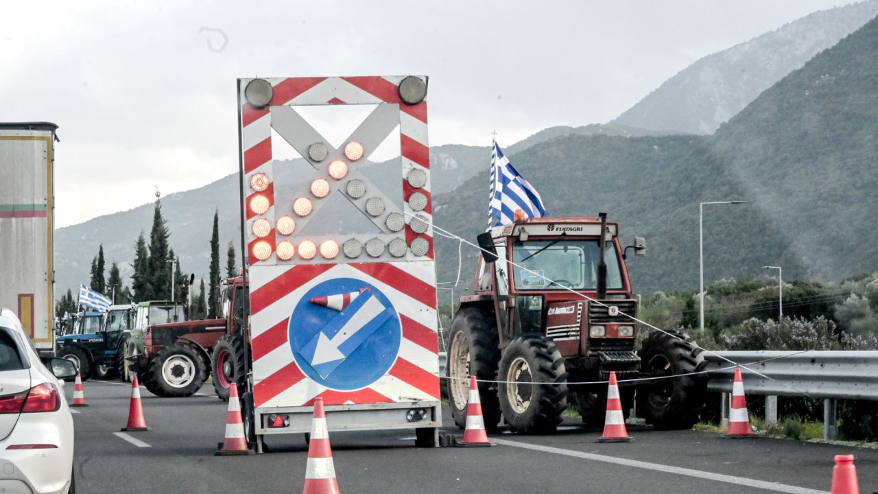 &Alpha;&nu;&omicron;&iota;&chi;&tau;ή &eta; &epsilon;&theta;&nu;&iota;&kappa;ή &omicron;&delta;ό&sigmaf; &Alpha;&theta;&eta;&nu;ώ&nu;-&Lambda;&alpha;&mu;ί&alpha;&sigmaf; - &Sigma;&tau;&alpha; &mu;&pi;&lambda;ό&kappa;&alpha; &omicron;&iota; &alpha;&gamma;&rho;ό&tau;&epsilon;&sigmaf; &epsilon;&nu;ό&psi;&epsilon;&iota; &tau;&eta;&sigmaf; &sigma;&upsilon;&nu;ά&nu;&tau;&eta;&sigma;&eta;&sigmaf; &mu;&epsilon; &Mu;&eta;&tau;&sigma;&omicron;&tau;ά&kappa;&eta;