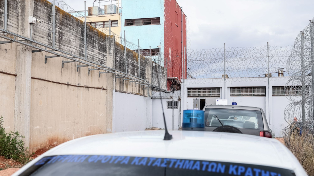 Ποσότητες κοκαϊνης και κάνναβης βρέθηκαν σε φυλακή στην Αγιά – 4 συλλήψεις Ποσότητες κοκαϊνης και κάνναβης βρέθηκαν σε φυλακή στην Αγιά – 4 συλλήψεις