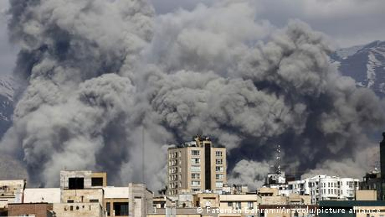 ntv: &Mu;ή&pi;&omega;&sigmaf; &omicron;&iota; &beta;ό&mu;&beta;&epsilon;&sigmaf; &tau;&omicron;&upsilon; &Tau;&rho;&alpha;&mu;&pi; &alpha;&nu;ά&beta;&omicron;&upsilon;&nu; &tau;&omicron; &phi;&upsilon;&tau;ί&lambda;&iota;;