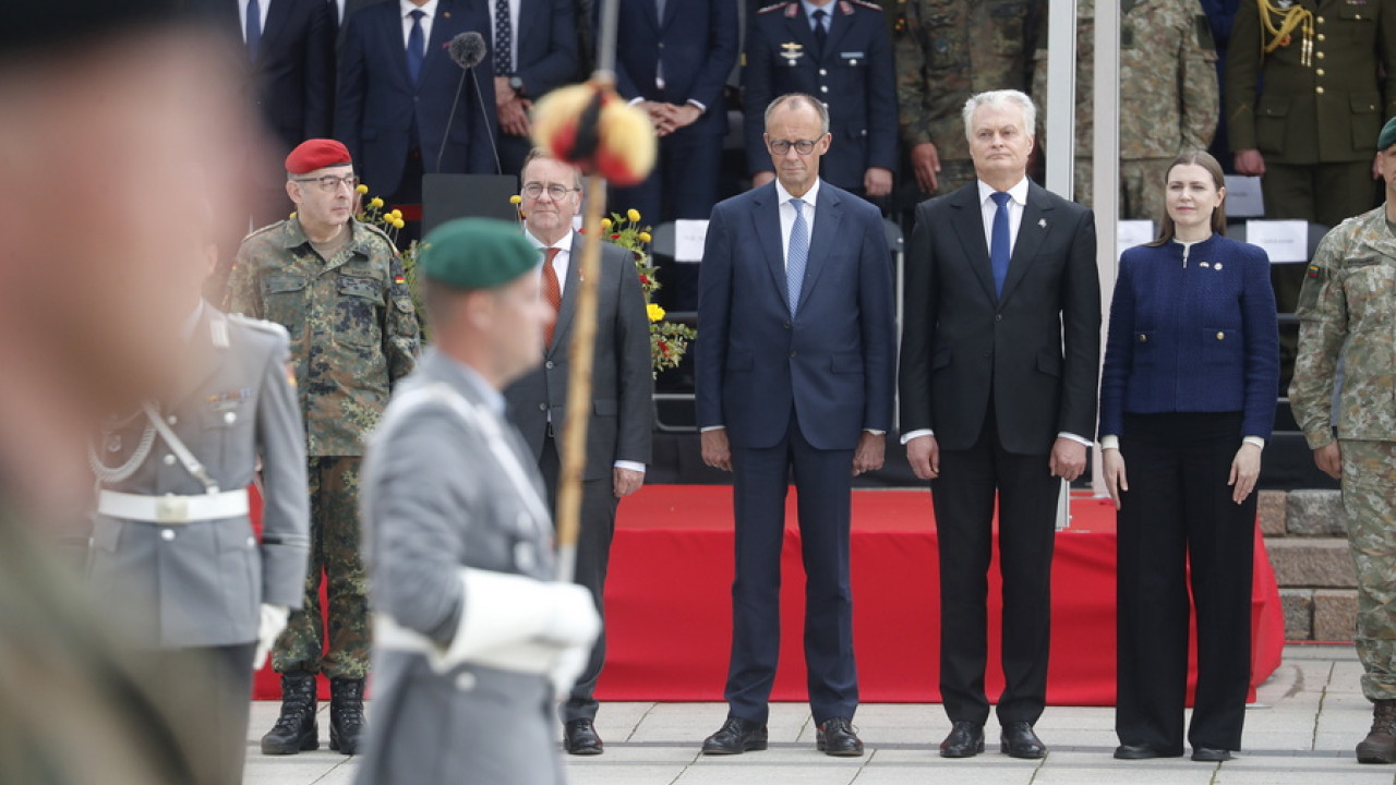 Γερμανία: Είμαστε αποφασισμένοι να υπερασπιστούμε το έδαφος του ΝΑΤΟ δήλωσε ο Μερτς Γερμανία: Είμαστε αποφασισμένοι να υπερασπιστούμε το έδαφος του ΝΑΤΟ δήλωσε ο Μερτς