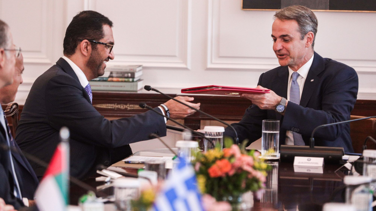Μητσοτάκης: Συνάντηση του πρωθυπουργού με τον υπουργό Βιομηχανίας των ΗΑΕ Μητσοτάκης: Συνάντηση του πρωθυπουργού με τον υπουργό Βιομηχανίας των ΗΑΕ