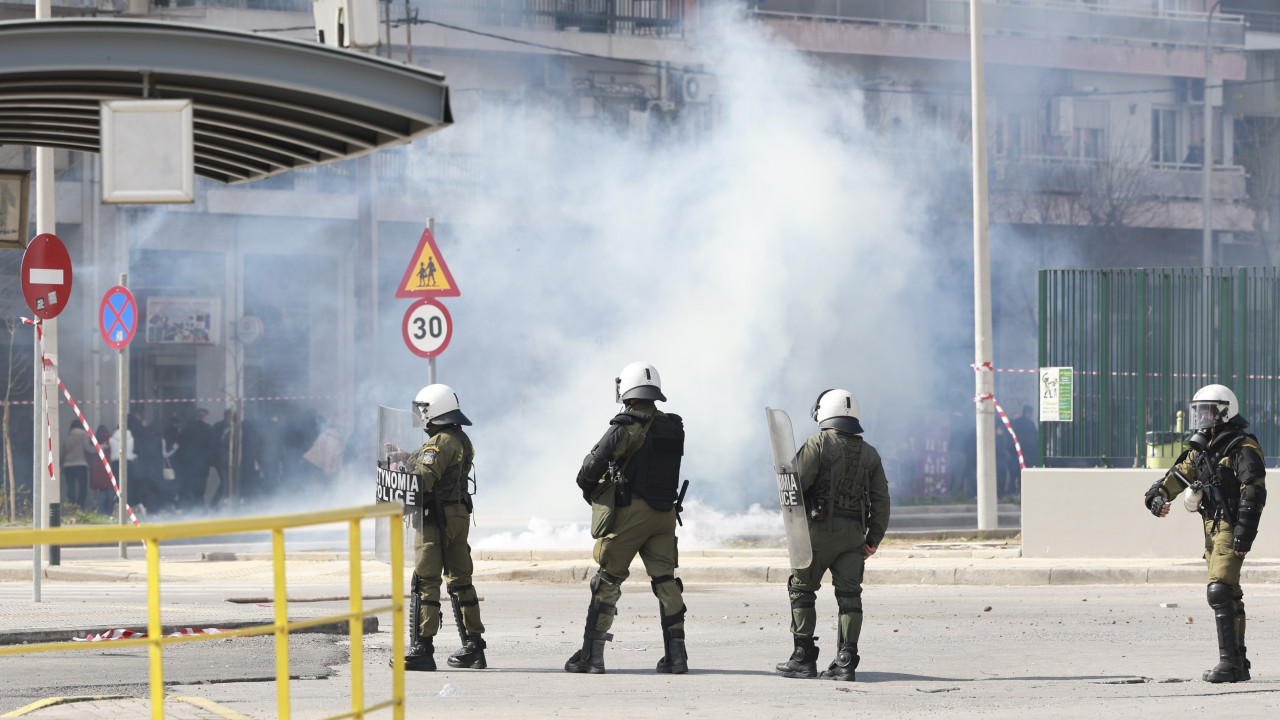 Θεσσαλονίκη: Κακουργηματική δίωξη στον 14χρονο που συνελήφθη για κατοχή μολότοφ μετά τα επεισόδια