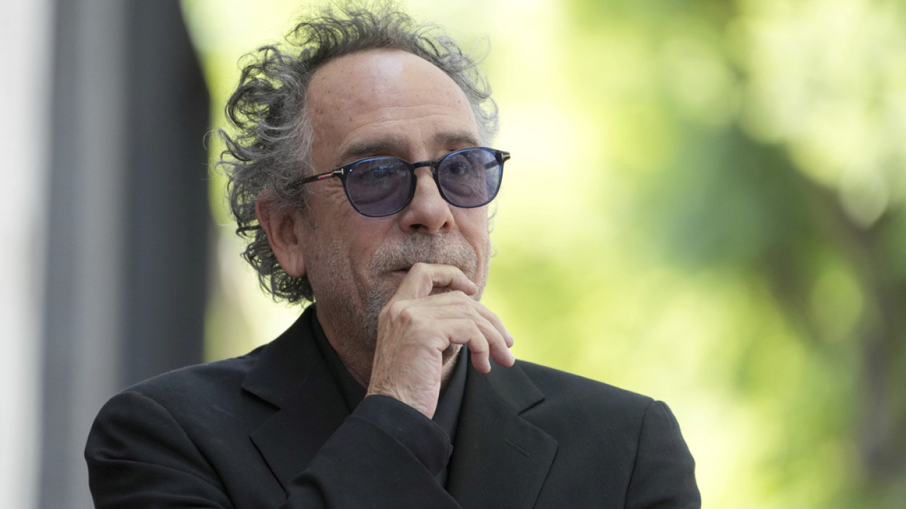 Tim Burton: Δεν θα σκηνοθετήσει ξανά ταινία με υπερήρωες