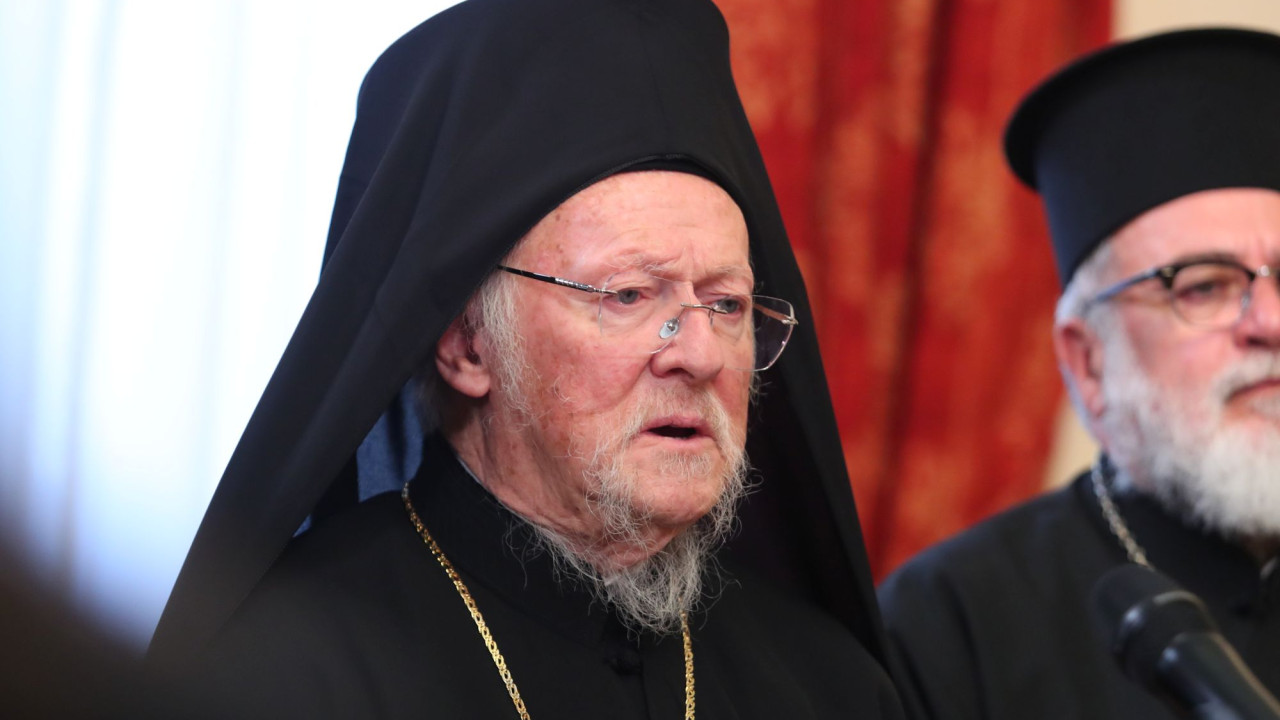 &Omicron;&iota;&kappa;&omicron;&upsilon;&mu;&epsilon;&nu;&iota;&kappa;ό&sigmaf; &Pi;&alpha;&tau;&rho;&iota;ά&rho;&chi;&eta;&sigmaf; &Beta;&alpha;&rho;&theta;&omicron;&lambda;&omicron;&mu;&alpha;ί&omicron;&sigmaf;: &Epsilon;&iota;&rho;ή&nu;&eta; &mu;έ&sigma;&omega; &delta;&iota;&alpha;&lambda;ό&gamma;&omicron;&upsilon; &kappa;&alpha;&iota; &alpha;&iota;&sigma;&iota;&omicron;&delta;&omicron;&xi;ί&alpha; &gamma;&iota;&alpha; &tau;&eta; &Chi;ά&lambda;&kappa;&eta;