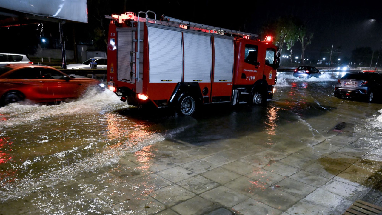 Άλιμος: Γέμισε ξανά λύματα η παραλιακή λόγω της βροχής