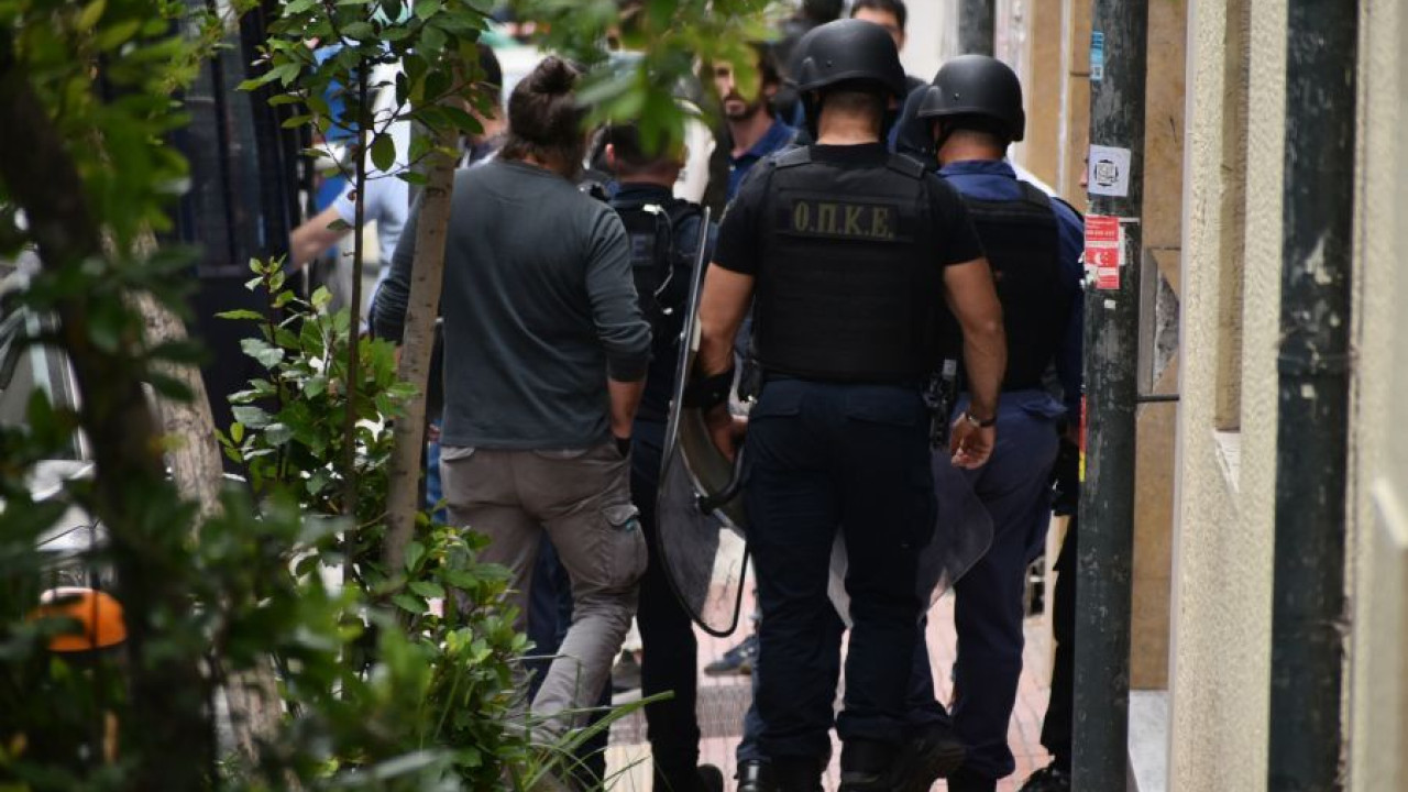Μεγάλη επιχείρηση της ΕΛ.ΑΣ στη Νομική – 7 προσαγωγές Μεγάλη επιχείρηση της ΕΛ.ΑΣ στη Νομική – 7 προσαγωγές