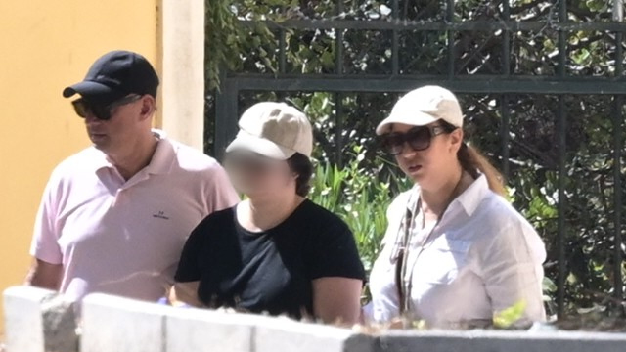 Θάνατος 3χρονης στο Παλαιό Φάληρο: Βρέθηκαν τα ρούχα που φορούσε η 32χρονη και τα παιδιά Θάνατος 3χρονης στο Παλαιό Φάληρο: Βρέθηκαν τα ρούχα που φορούσε η 32χρονη και τα παιδιά