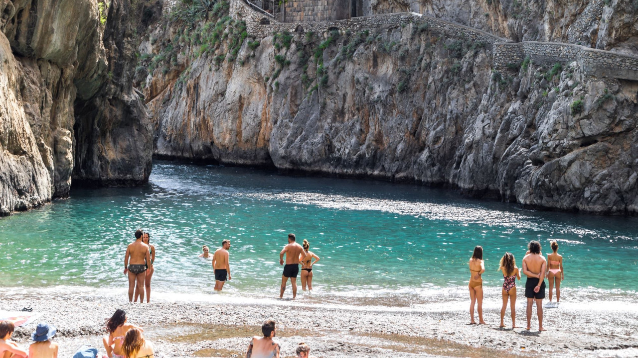 Η ακρίβεια βάζει «φρένο» στις διακοπές των Ιταλών Η ακρίβεια βάζει «φρένο» στις διακοπές των Ιταλών