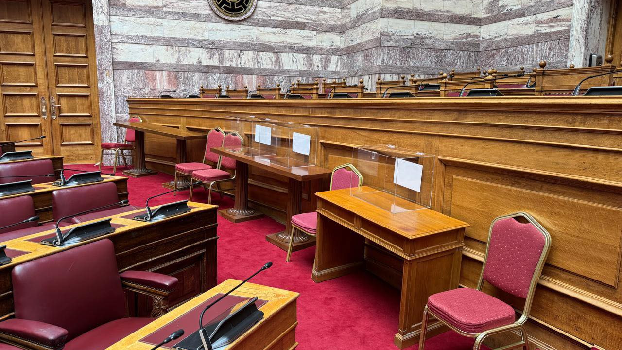 Ο φόβος του λάθους στην ψηφοφορία και ποιοι χειροκρότησαν τον Αντώνη