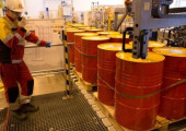 Τιμές Brent: Η μεγαλύτερη μηνιαία πτώση από το 2021