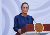 Κλαούντια Σέινμπαουμ σε βήμα