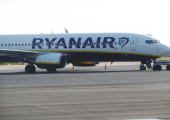 Η μαρτυρία του επιβάτη της Ryanair που παρασύρθηκε έξω από το παράθυρο