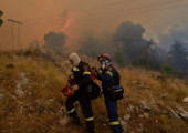Αυτοψία στο αιολικό πάρκο από όπου ξεκίνησε η μεγάλη φωτιά της Αττικοβοιωτίας