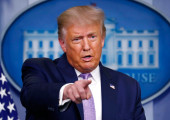 Τραμπ: Αποκλείει CNN και Politico από τον Λευκό Οίκο – Αντιδράσεις για την ελευθερία του Τύπου