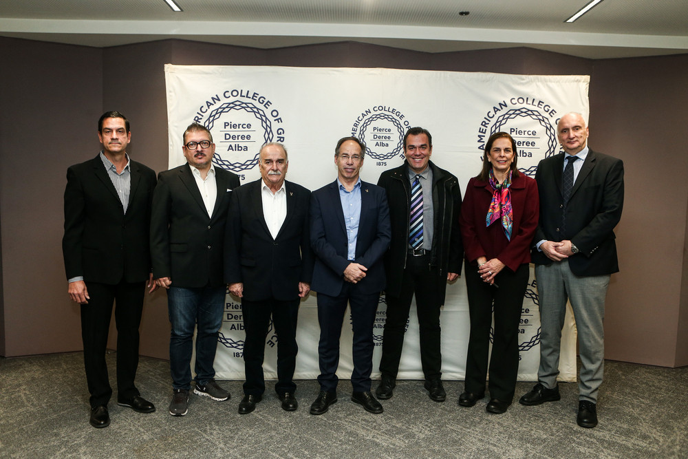 Siomopoulos-Tsolis-Zannias-Mavrotas-Vlachopoulos-Carydis-Priskomatis_Front Runners in Sports Management.jpg