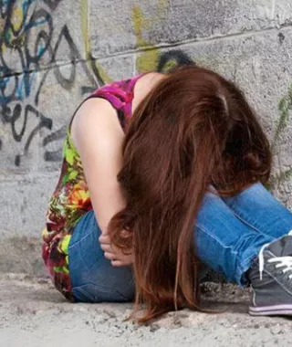 Νέο περιστατικό ενδοοικογενειακής βίας στην Κρήτη: Χτύπησε τη γυναίκα και τις κόρες του