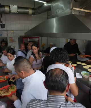 Αστέρι Michelin σε μια μικροσκοπική, συνοικιακή taquería στο Μεξικό, που δεν την πιάνει το μάτι σου (βίντεο-φωτογραφίες)