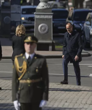 Μερτς: «Όχι» στην πρόταση Τραμπ για εκλογές στην Ουκρανία, «ναι» σε κυρώσεις στη Μόσχα 
