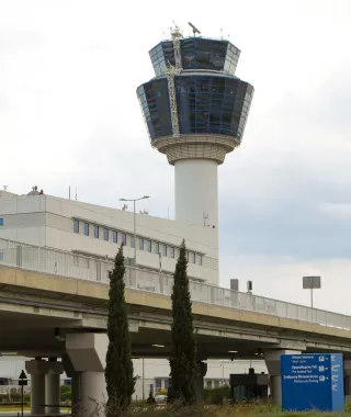 Διεθνής Αερολιμένας Αθηνών: Αυξημένη κατά 4,5% η επιβατική κίνηση το α' εξάμηνο - Μειωμένα κατά 11,6% τα καθαρά κε΄ρδη