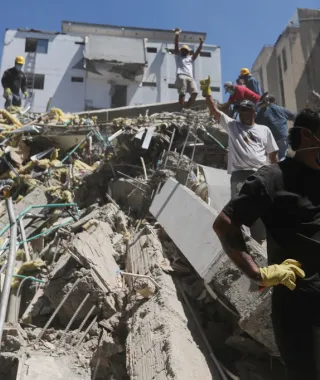 Colombia earthquake leaves many dead as rescuers search for missing
