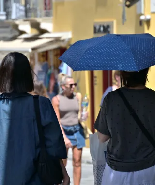 Πτώση της θερμοκρασίας και άνεμοι έως 8 μποφόρ 