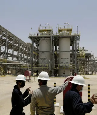 «Ανάσα» για τα ευρωπαϊκά διυλιστήρια: Η Saudi Aramco επαναφέρει τις προμήθειες πετρελαίου