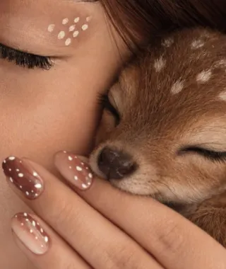 Φθινοπώριασε και τα Bambi nails επέστρεψαν. Το πιο γλυκό animal print στα νύχια μας