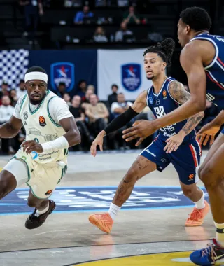 Euroleague: Αγνώριστος ο Παναθηναϊκός, ήττα από την ανώτερη Εφές με 83-68