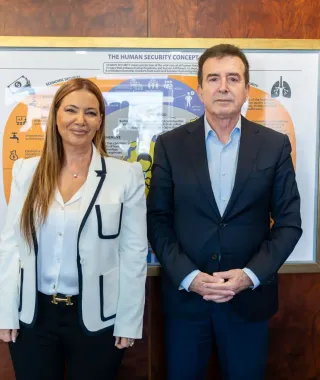 Χρυσοχοΐδης: Συναντήθηκε με τη νέα πρέσβη του Ισραήλ στην Ελλάδα 