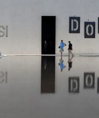 «Doubts»: Έκθεση αφιερωμένη στο έργο του Πάολο Ροβέρσι και την επιρροή του στη φωτογραφία μόδας