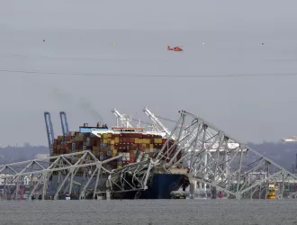 Βαλτιμόρη: Υπάρχουν ακόμα παγιδευμένοι στο πλοίο μήνες μετά την κατάρρευση της γέφυρας