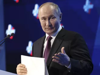 Το Παρίσι στέλνει απεσταλμένο για την ορκωμοσία του Πούτιν, ενώ το Βερολίνο μποϊκοτάρει