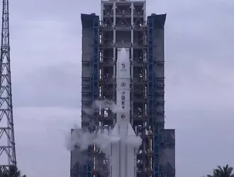 Η Κίνα εκτόξευσε το διαστημόπλοιο Chang'e 6: Θα συλλέξει δείγματα από τη σκοτεινή πλευρά της Σελήνης - Δείτε βίντεο