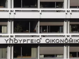 Τα εργαλεία που θα ξεκλειδώσουν μόνιμες φοροελαφρύνσεις από το 2026 - Στο τραπέζι η αλλαγή στην κλίμακα φορολογίας εισοδήματος