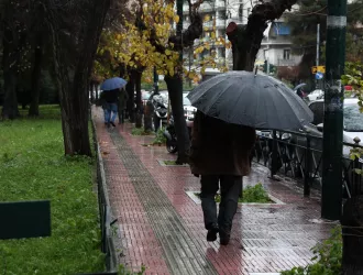 Πώς θα εξελιχτεί η κακοκαιρία τις επόμενες ώρες - 112 στο Βόρειο Αιγαίο - Η πρόγνωση για την Αττική