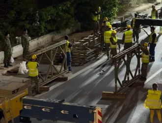Τοποθέτηση πεζογέφυρας από υλικό Bailey στον Δήμο Νέας Φιλαδέλφειας-Νέας Χαλκηδόνας, από τις Ένοπλες Δυνάμεις