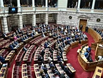 Βουλή: Συστήνεται θέση Mόνιμου Υπηρεσιακού Υφυπουργού Εξωτερικών