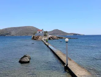 Λέρος: Ένα νησί ανάμεσα στην ιστορία, τη θάλασσα και τις μεγάλες γεύσεις