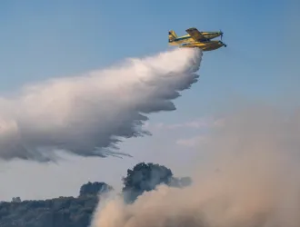 Σε ύφεση η πυρκαγιά στον Άγιο Νικόλαο Λακωνίας