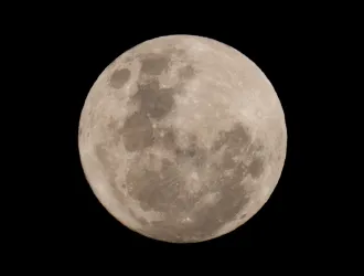 NASA: Μελέτη δείχνει ότι ορισμένα μικρόβια της Γης θα μπορούσαν να επιβιώσουν στη Σελήνη