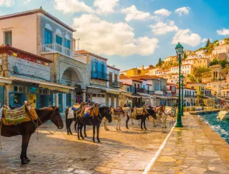 Ύδρα: Μια ώρα από την Αθήνα και νιώθεις ότι ταξίδεψες σε άλλη εποχή