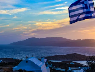 Ίος: Μια δεύτερη ταυτότητα με οδηγό την ιστορία και τη φύση
