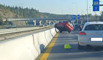 Καραμπόλα τριών οχημάτων στον Περιφερειακό Θεσσαλονίκης - Καθυστερήσεις και μποτιλιάρισμα στο ρεύμα προς ανατολικά 