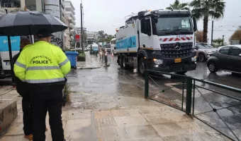 Άλιμος: Γέμισε ξανά λύματα η παραλιακή 