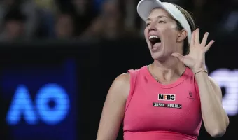 Danielle Collins- Australian Open: Φιλάκια και τσαλίμια στο κοινό που την έβριζε