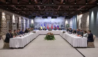 Συνομιλίες στην Κωνσταντινούπολη