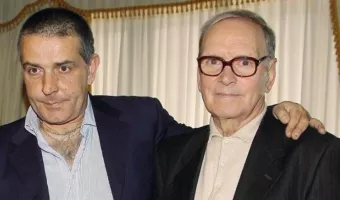 Ποιος είναι τελικά ο Ένιο Μορικόνε: Ο συνθέτης μέσα από τα μάτια του γιου του