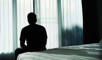 ΕΕ: Η ρυθμιστική αρχή επιβεβαιώνει «αυτοκτονικό ιδεασμό» ως παρενέργεια φαρμάκου κατά της τριχόπτωσης
