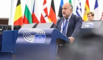 Δημήτρης Τσιόδρας
