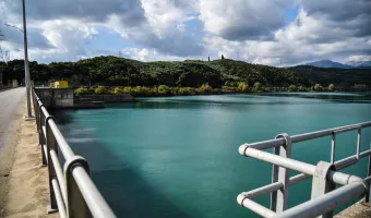 Ξεκινά η αφαίρεση των οργάνων των 2 παιδιών που πνίγηκαν στον Αράχθο - Στο νοσοκομείο ο άντρας που τα έσωσε potami arta